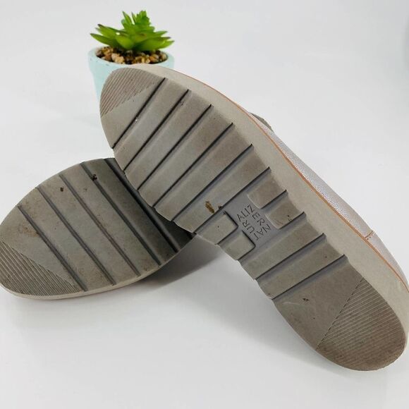 Naturalizer Women Auburn Closed Toe Oxfords In Silver Metallic Leather Size 7M - Picture 13 of 13